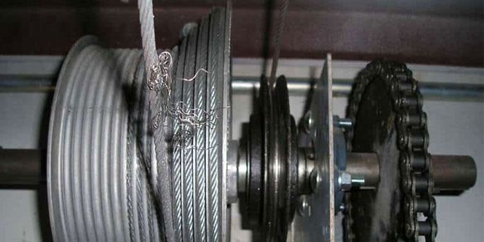 overhead garage door cable repair in Kanata