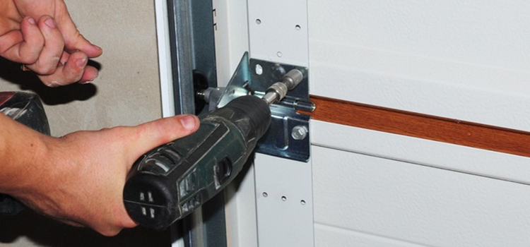residential garage door service in Marchhurst